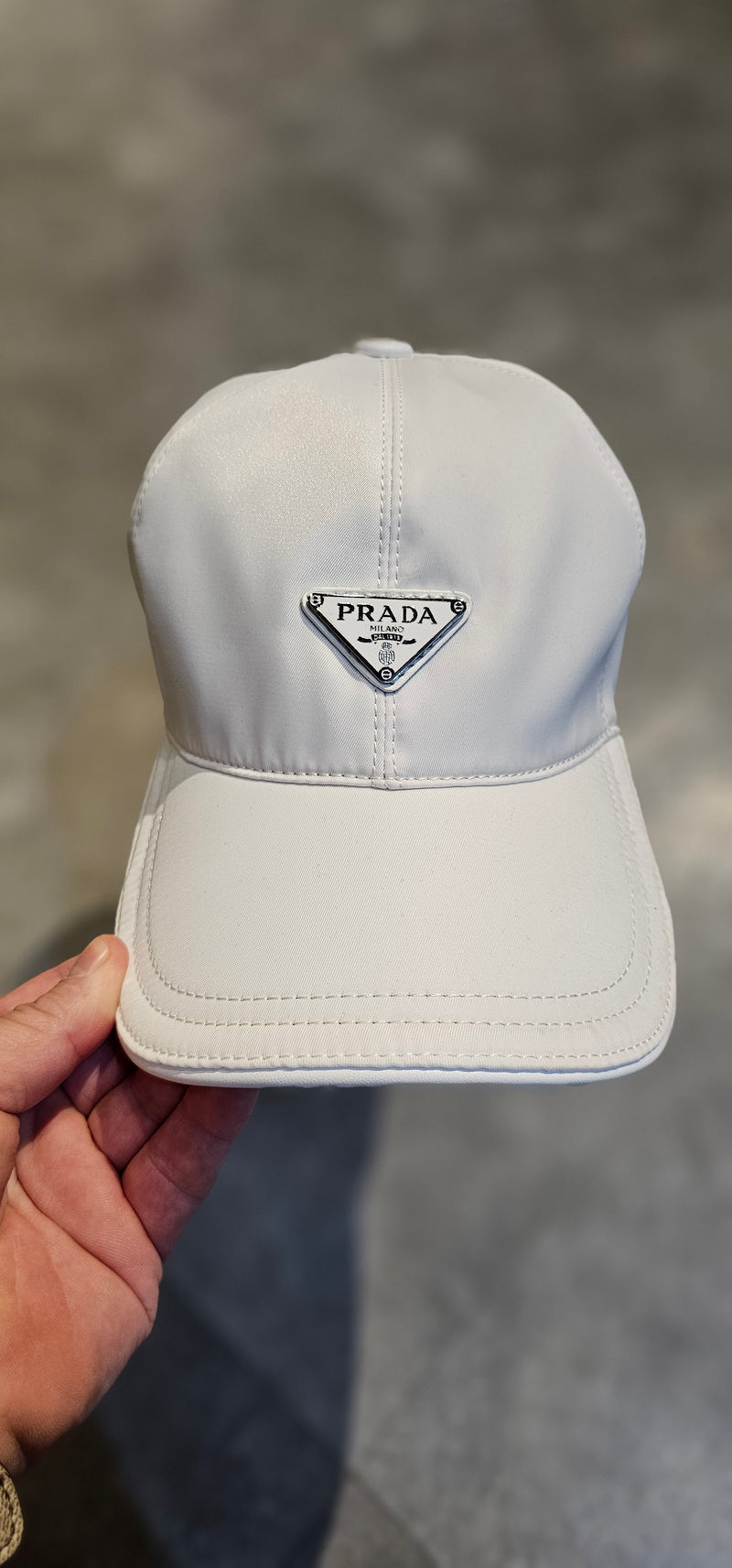 Boné Prada