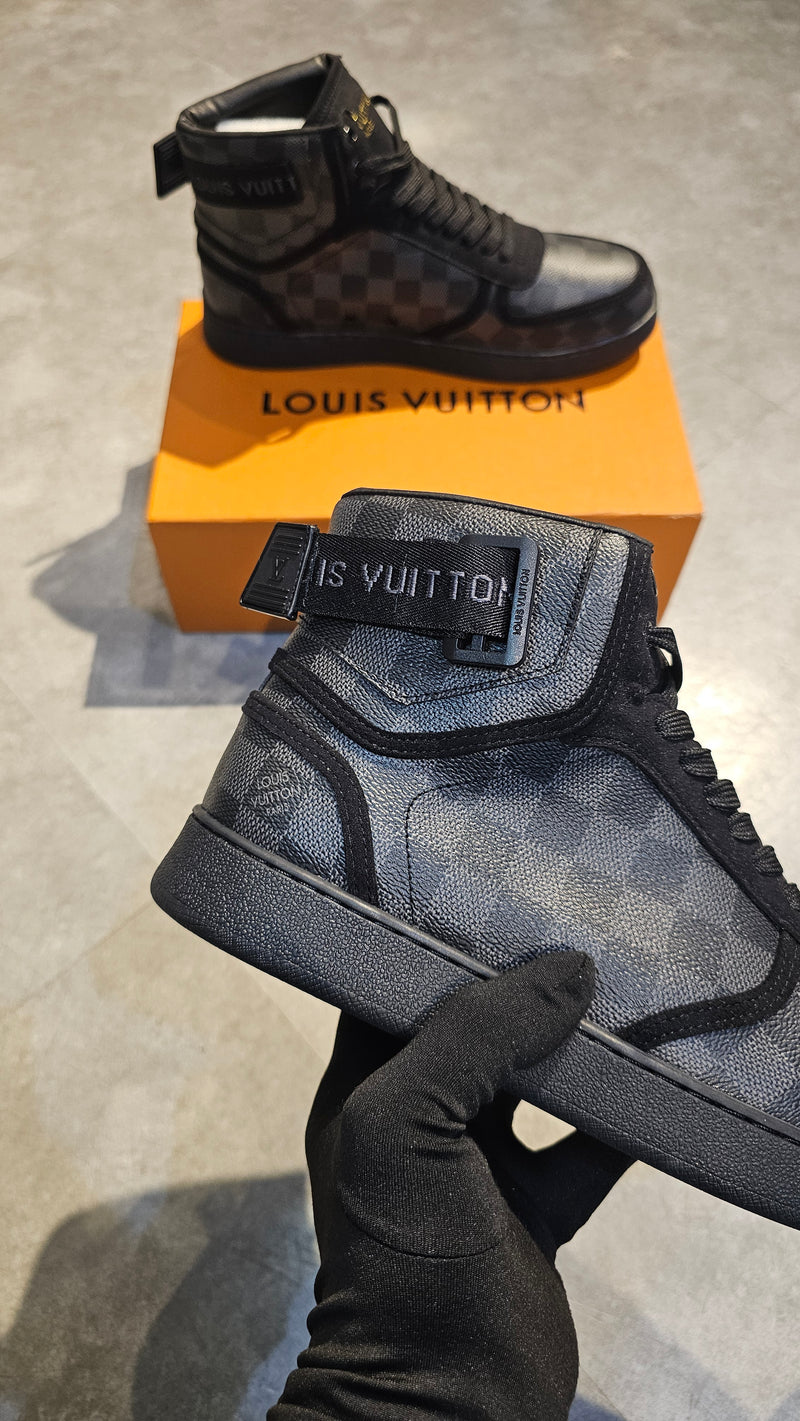 Tênis Louis Vuitton