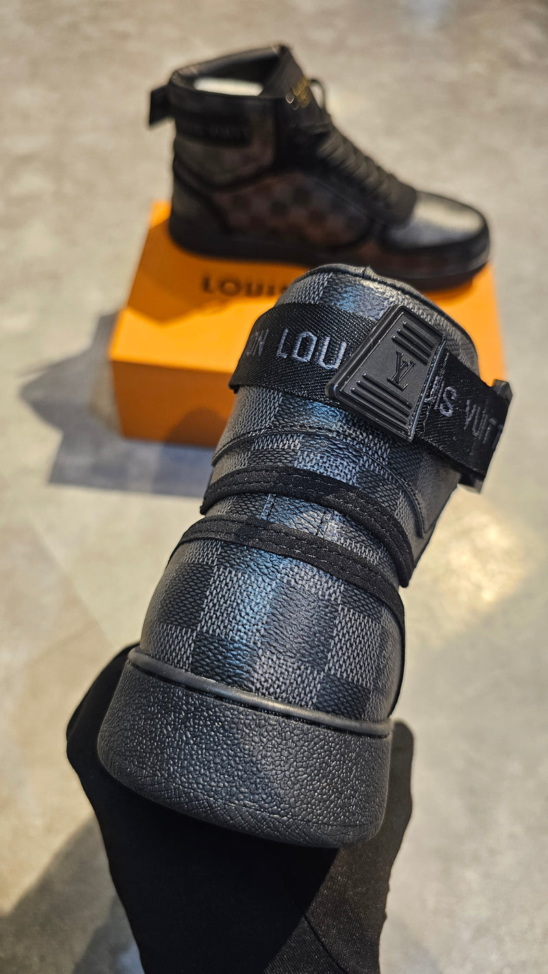 Tênis Louis Vuitton