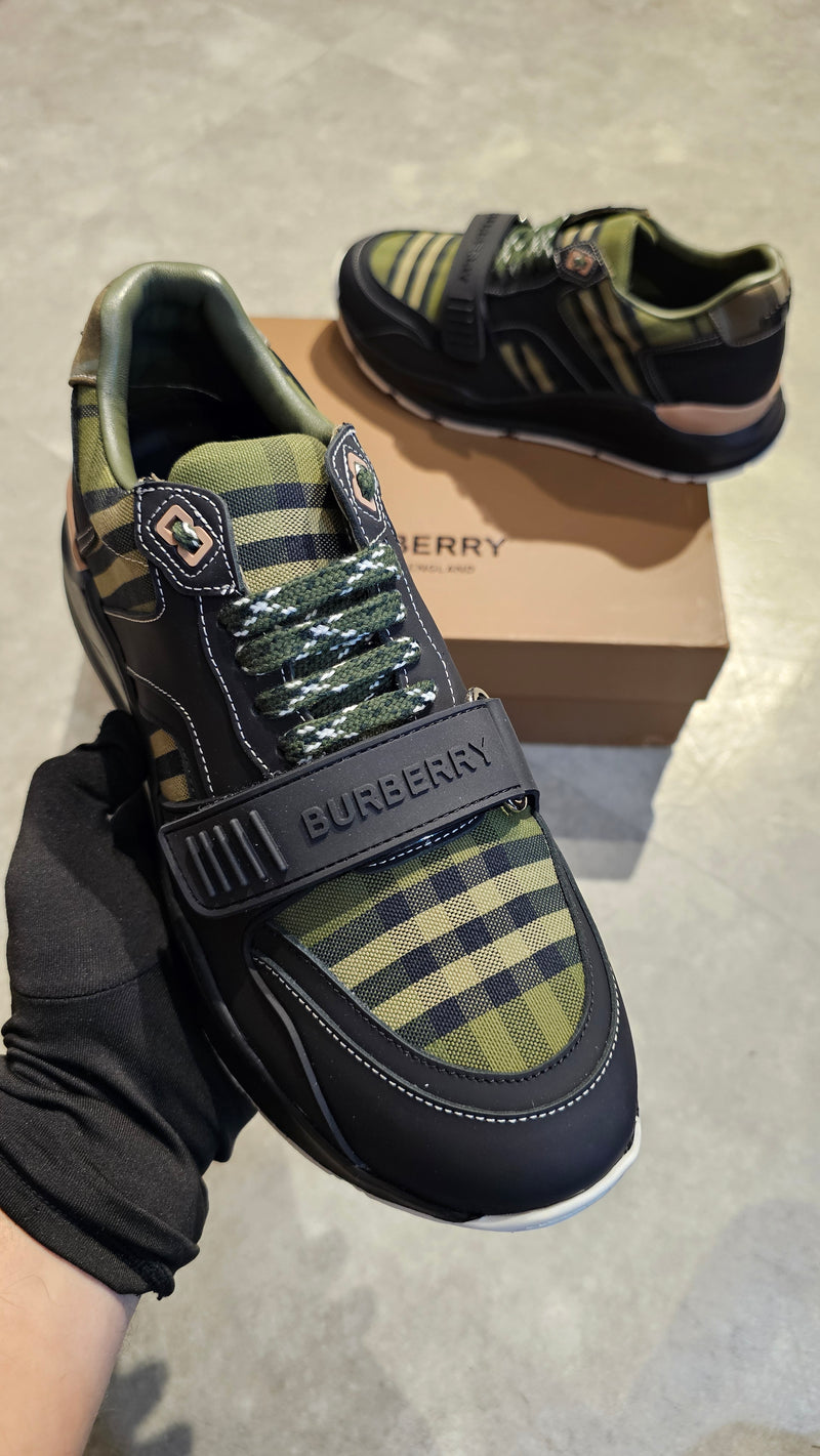 Tênis Burberry