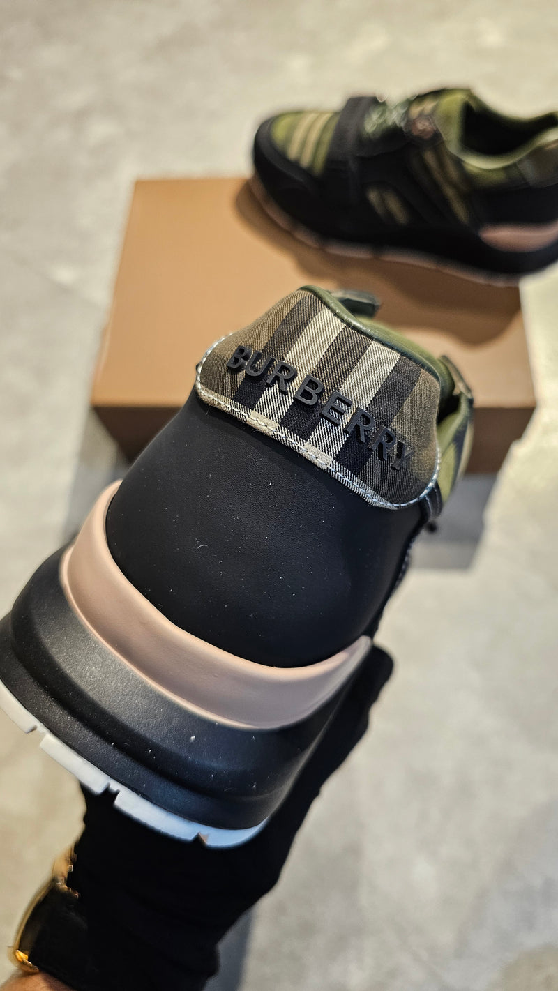 Tênis Burberry