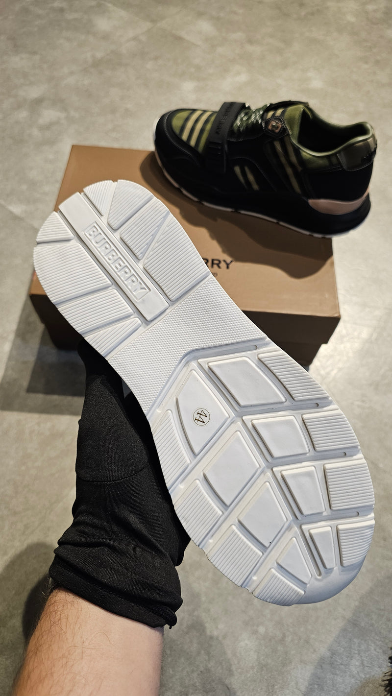 Tênis Burberry