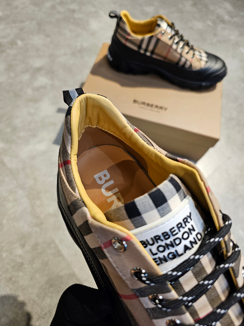 Tênis Burberry