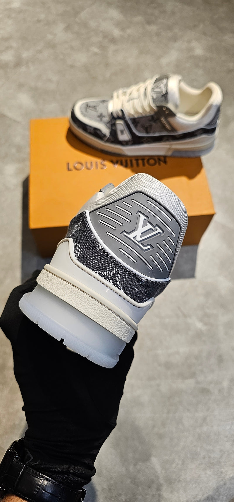 Tênis Louis Vuitton