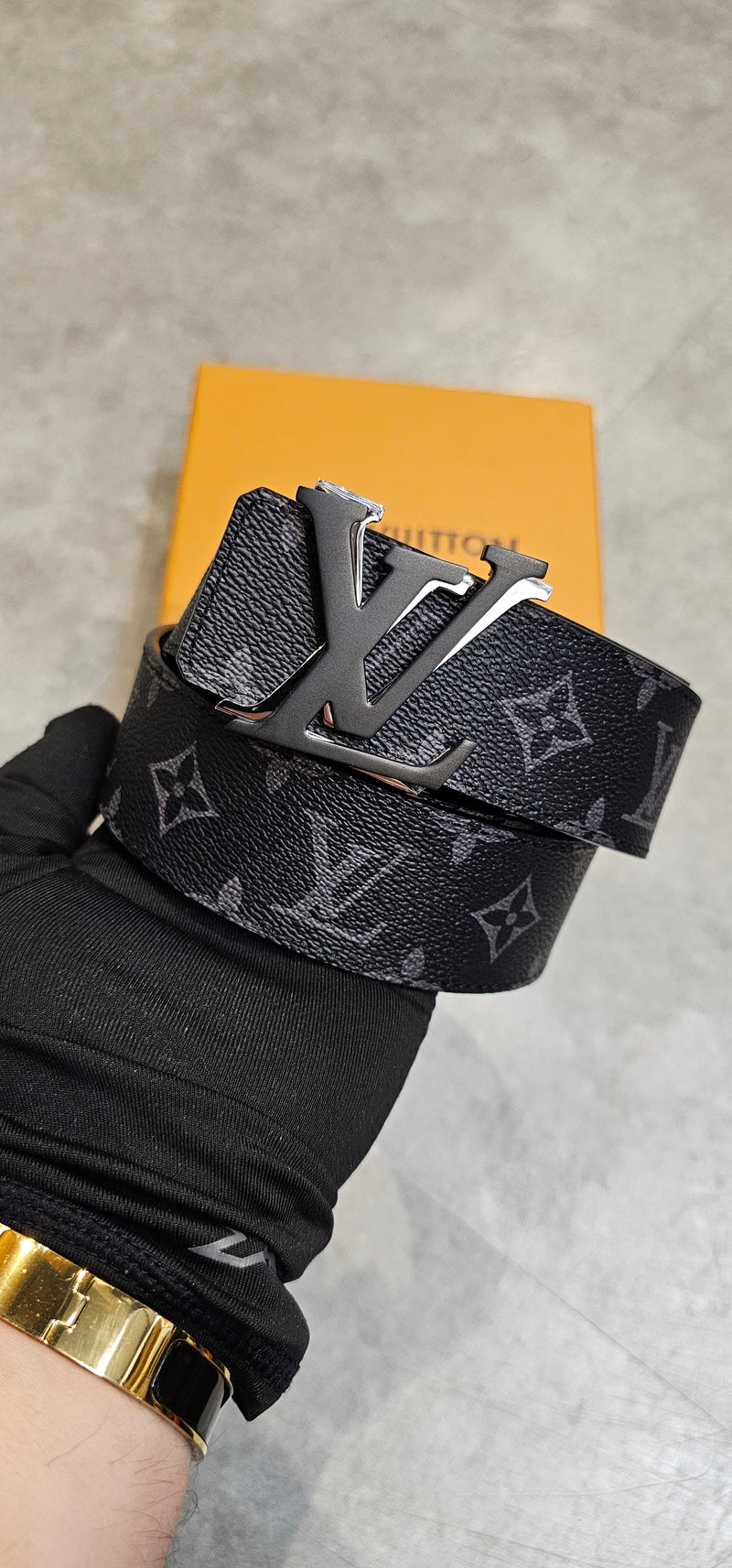 Cinto Louis Vuitton dupla face