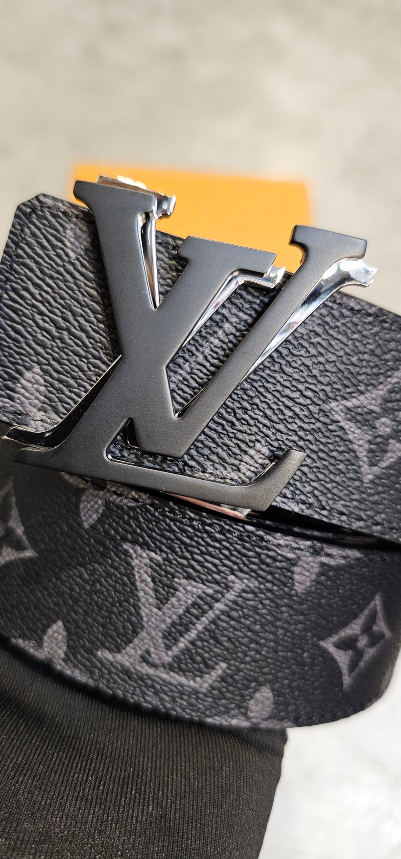 Cinto Louis Vuitton dupla face