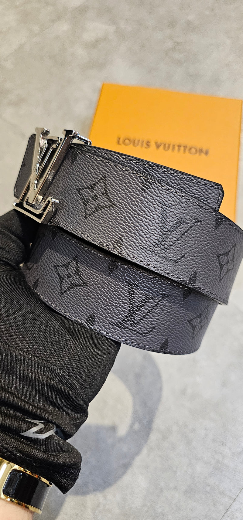 Cinto Louis Vuitton dupla face
