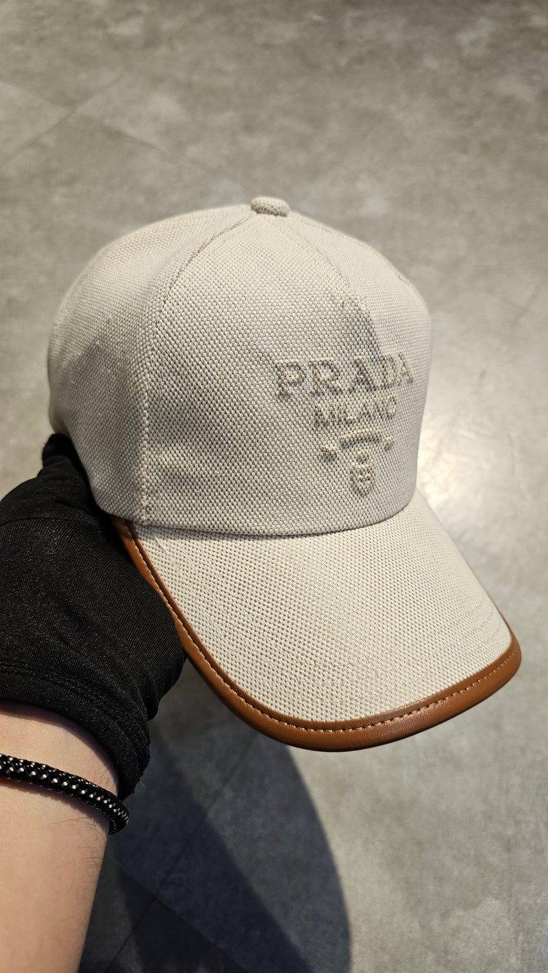 Boné Prada